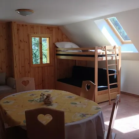 Lodge Hokejka *